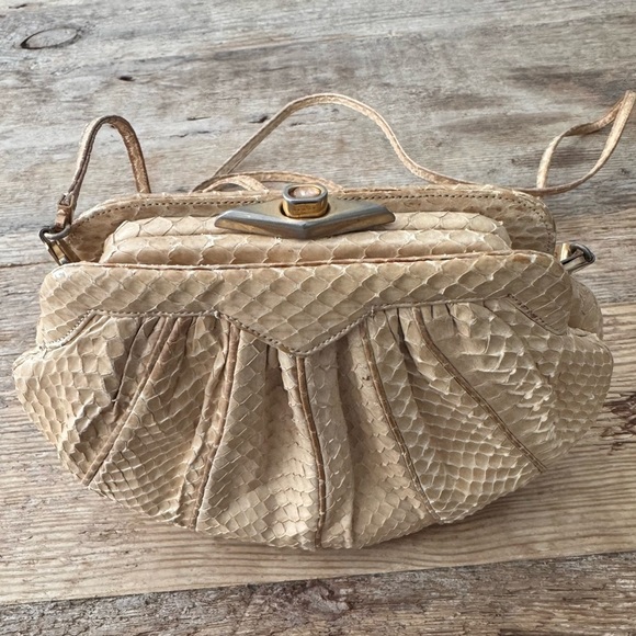 Vintage Judith Leiber Ivory Snakeskin Clutch - Picture 1 of 16